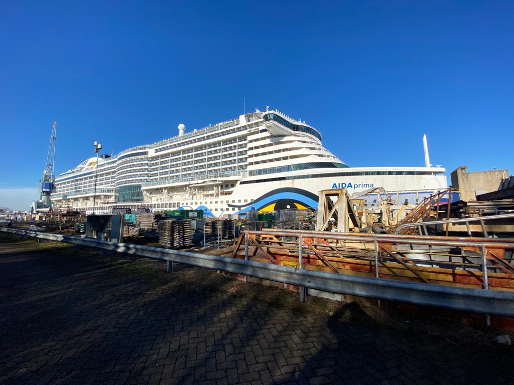 Vyčistili jsme potrubí na 300 metrů dlouhé výletní lodi!